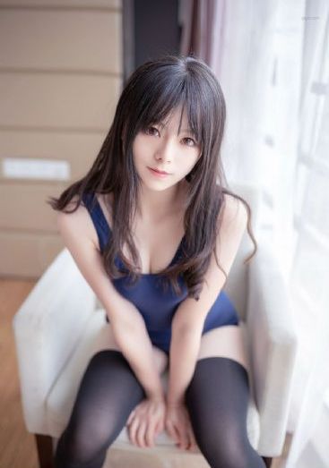万千美女免费观看完整版_720高清视频播放